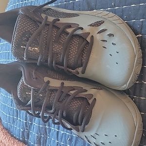 Under Armour girls sneakers